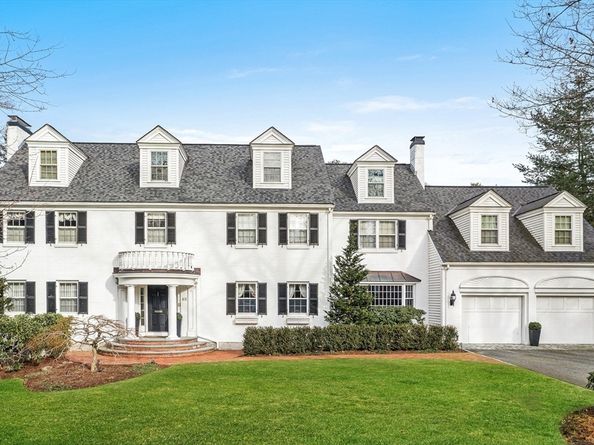 65 Woodcliff Rd, Wellesley MA 02481