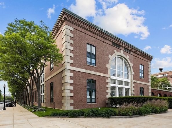 42 8th St 4106, Boston MA 02129