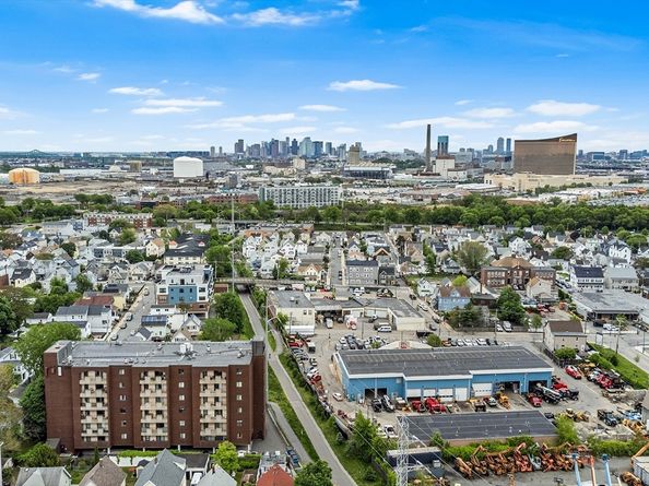 39 Parlin St 503, Everett MA 02149