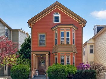 26 Custer St