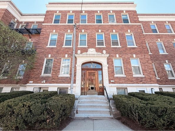 8 Ransom Rd 8, Boston MA 02135