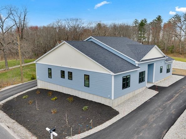 7 B L Stevens Rd B, Charlton MA 01507