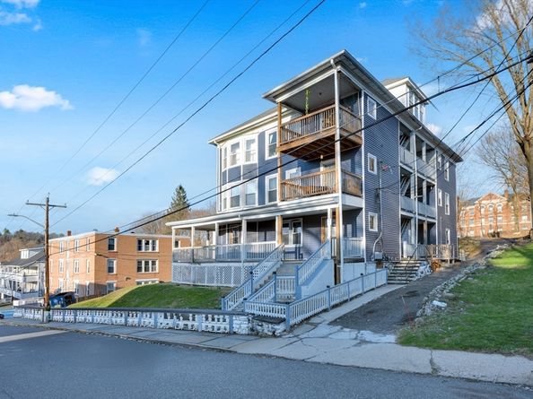 99 Cross St, Southbridge MA 01550