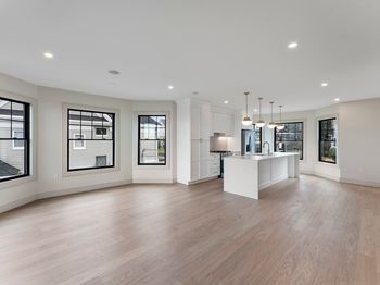 142 Metropolitan