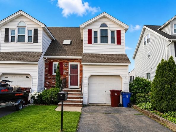 41 Burnett Rd 41, Revere MA 02151