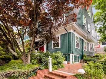 86 Avon Hill Street
