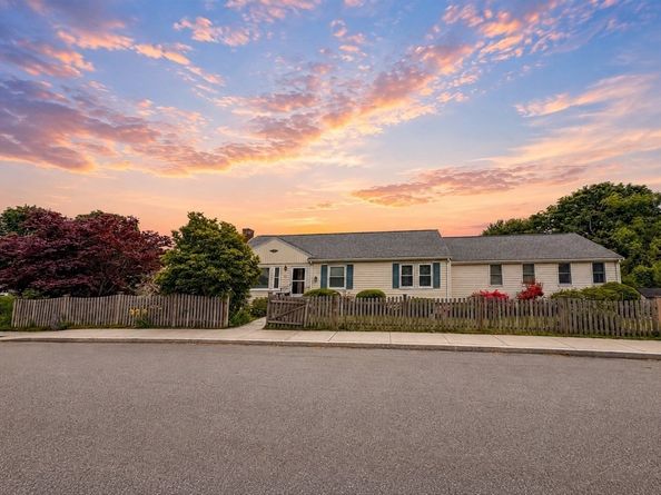 69 Standish Rd, Quincy MA 02171