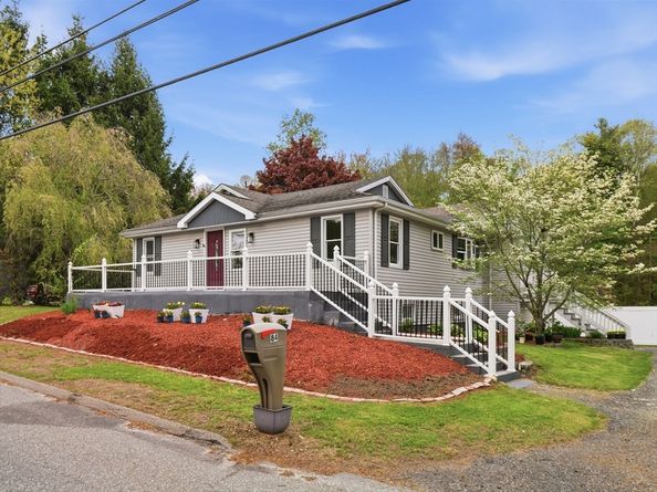 84 City Depot Rd, Charlton MA 01507