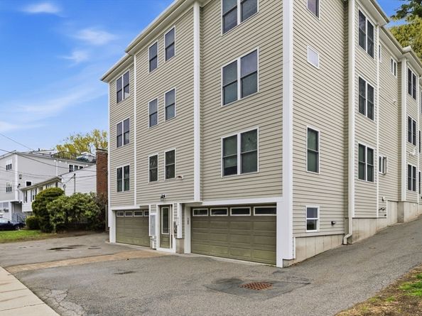 829 Lagrange St 3, Boston MA 02132