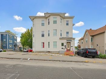 22 Hollywood St