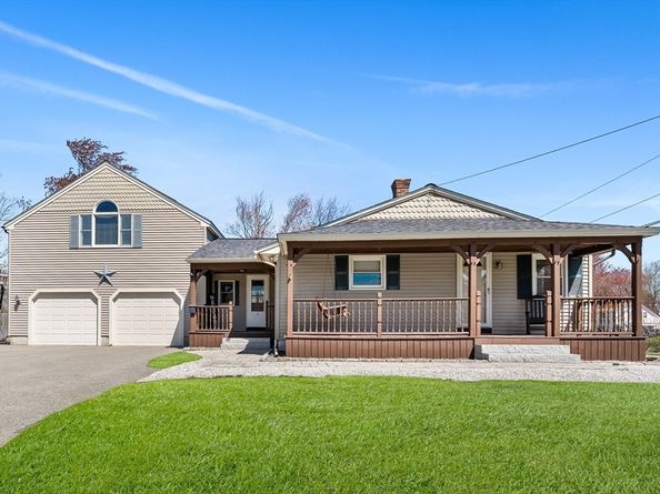 3 Bernadette St, Fitchburg MA 01420