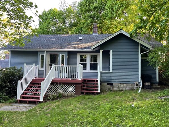 35 Iowa St, Worcester MA 01602