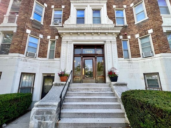 1669 Commonwealth Ave 3, Boston MA 02135