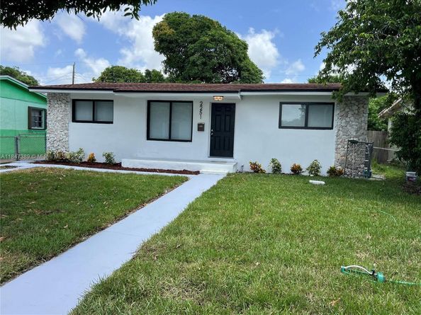 2251 NW 171st Ter, Miami Gardens FL 33056