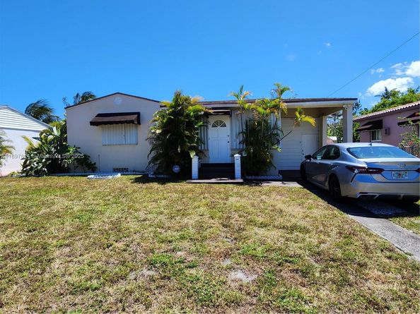 1846 Wiley St, Hollywood FL 33020