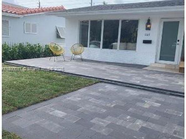 1103 Washington St, Hollywood FL 33019