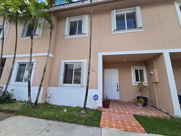 13926 SW 175th Ter, Miami FL 33177