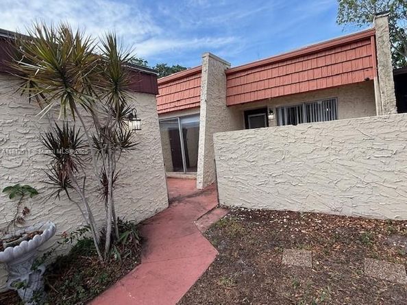 9423 NW 65th St E2, Tamarac FL 33321