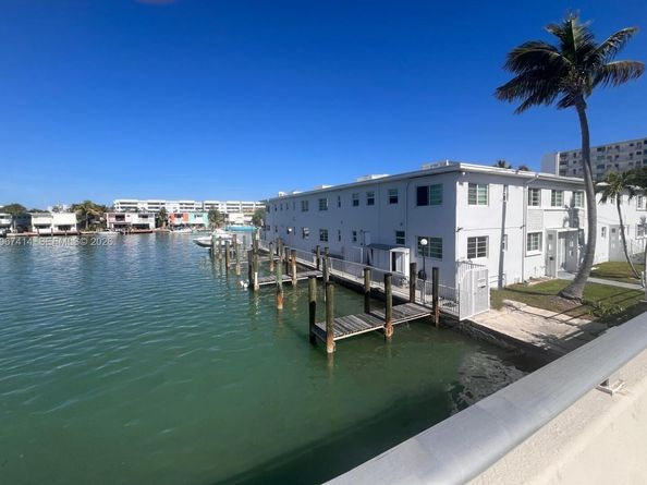 7207 Bay Drive 25, Miami Beach FL 33141