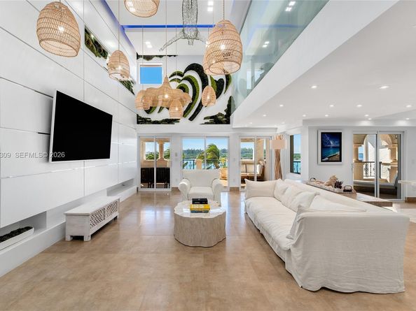 2443 Fisher Island Dr 5403, Miami FL 33109