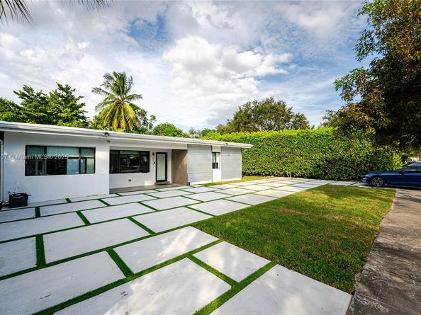 511 NE 134th St, North Miami FL 33161