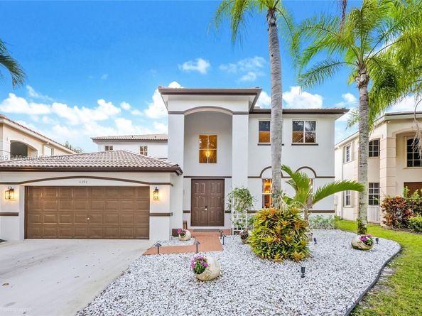 4394 Fox Ridge Dr, Weston FL 33331