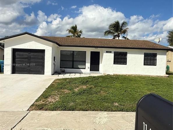 11411 NW 37th Pl, Sunrise FL 33323