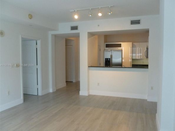 7350 SW 89th St 807S, Miami FL 33156