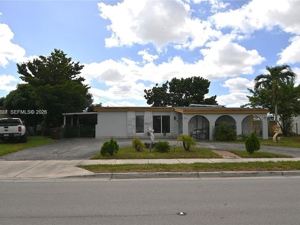 1014 W 68th St, Hialeah FL 33014