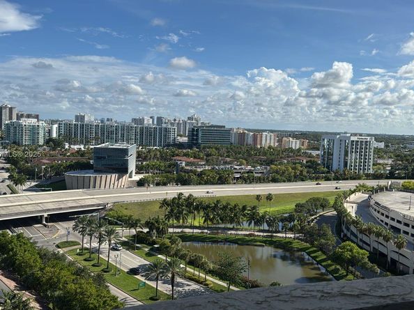 19501 S W country Club dr 1706, Aventura FL 33180