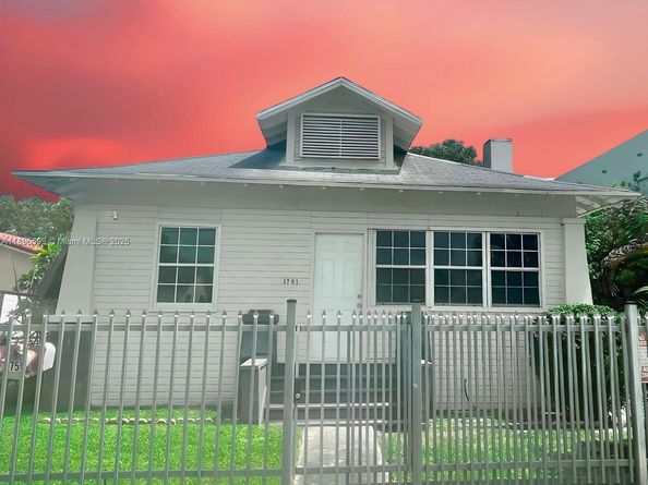 1759 NW 18th Ter, Miami FL 33125