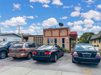 635 NW 22nd Rd
