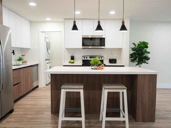 9202 NW 81st Ct, Tamarac FL 33321