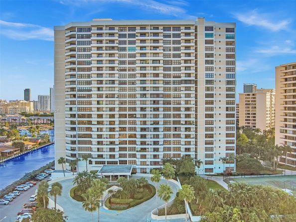 2500 Parkview Dr 2415, Hallandale Beach FL 33009