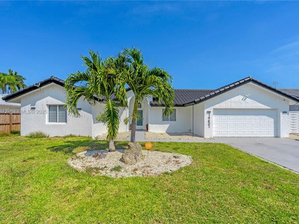 14631 SW 162nd St, Miami FL 33177