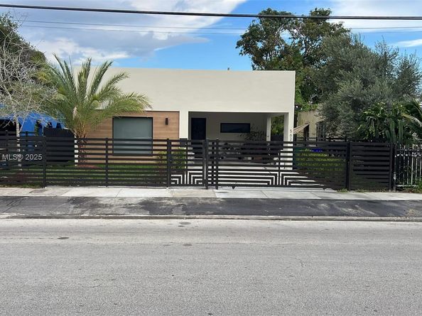 5621 NW 11th Ave, Miami FL 33127