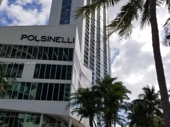 325 S Biscayne Blvd 2118, Miami FL 33131