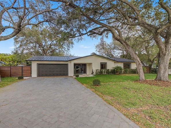 7505 SW 167th St, Palmetto Bay FL 33157