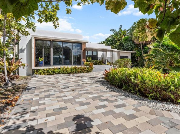 1845 NE 124th St, North Miami FL 33181