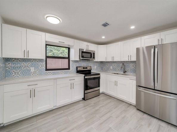 2447 Fletcher St, Hollywood FL 33020