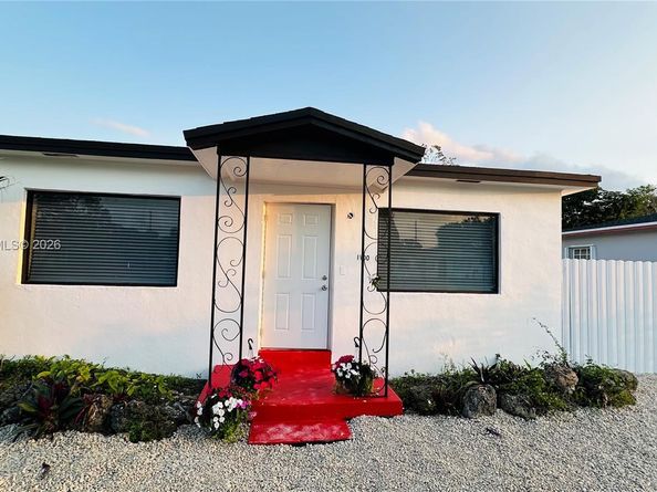 1100 NW 75th St, Miami FL 33150