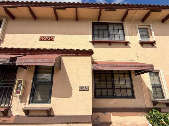 1790 SW 122nd Pl 102X, Miami FL 33175