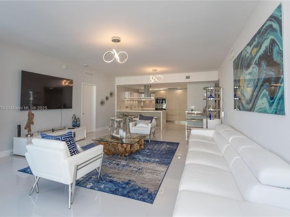 17111 Biscayne Blvd 505, North Miami Beach FL 33160