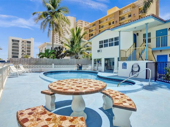 3212 NE 8th Ct 16, Pompano Beach FL 33062