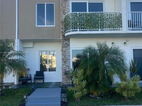 25896 SW 139th Ct, Homestead FL 33032