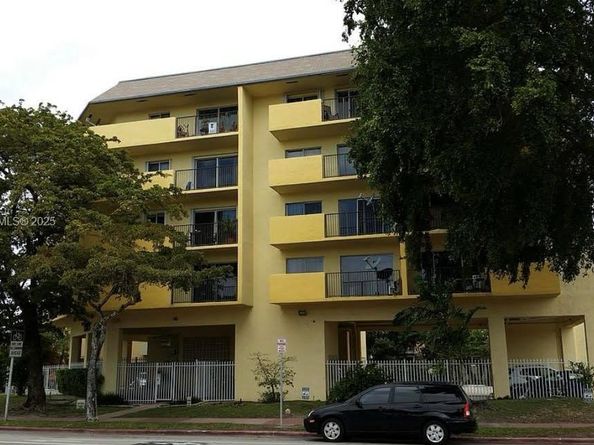 1975 Normandy Dr 206, Miami Beach FL 33141