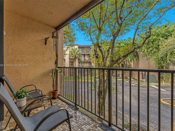 14415 N Kendall Dr 212G, Miami FL 33186