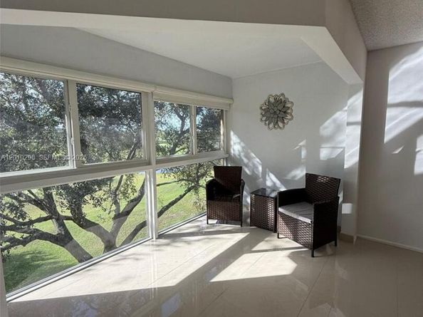 1300 SW 125th Ave 404K, Pembroke Pines FL 33027