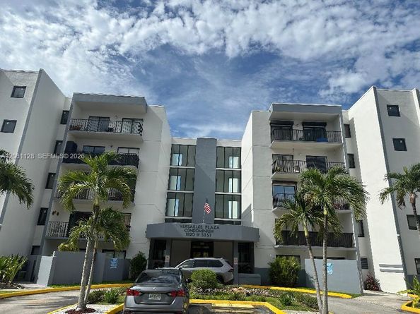 1820 W 53rd St 518, Hialeah FL 33012