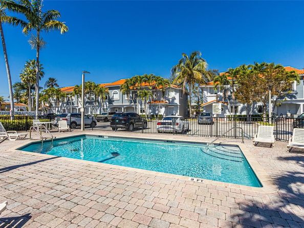 11647 NE 18th Dr 11647, North Miami FL 33181